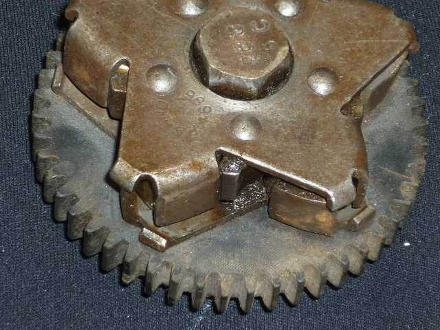 Vintage Triumph/ BTH magneto Auto Advance Unit, anti clock rotation,. Vintage Triumph/ BTH magneto Auto Advance Unit, anti clock rotation,.