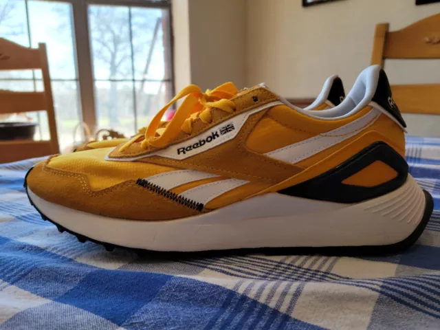 Reebok Classic Leather CL Legacy Running Shoe Yellow Size 8.5 Womens