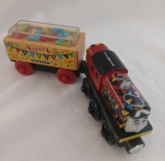 THOMAS THE TANK Engine And Friends Wooden Train CELEBRATION SALTY