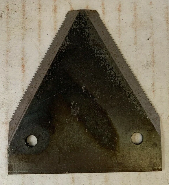 ME 333 McCormick Underserrated Sickle Bar Mower Blade New Old Stock Box 25