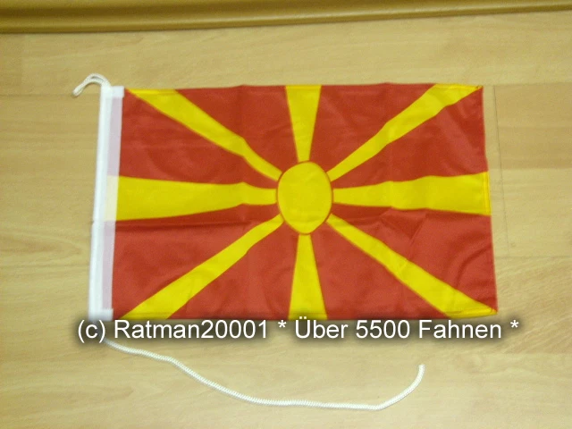 Fahne Flagge Mazedonien Bootsfahne Tischwimpel - 30 x 40 cm