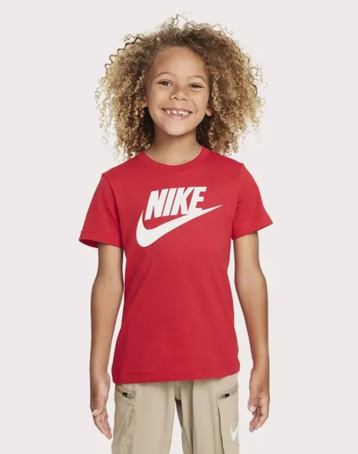 Nike Enfant T-Shirt Coton Art. 86J575 - 3 Couleurs, Noir, Rouge Et Bleu