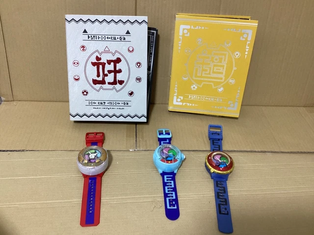 LOTE DE relojes, medallas y carpetas Bandai Yo-kai Watch DX