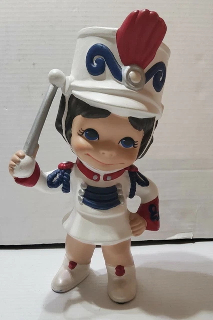 Majorette 1977 de cerámica Smiley pintada a mano de colección firmada banda Karen Gillum