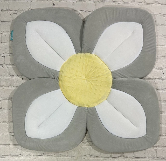 Blooming Baby Lotus Baby Bath Gray/White/Yellow Package Free Bathing Mat Flower