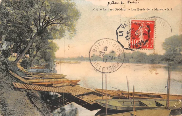 CPA Le Parc St-Maur, Les Bords de la Marne  (143103)