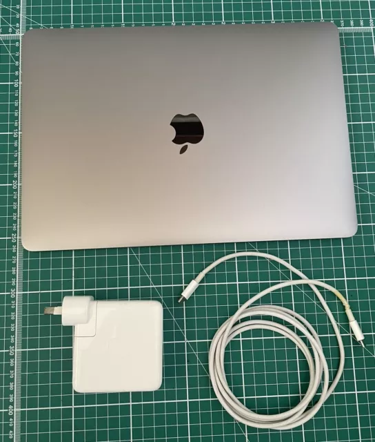 Apple MacBook Pro 13" 256GB Space Grey Touch Bar (Bought Sep 2018, Re furb 2021)