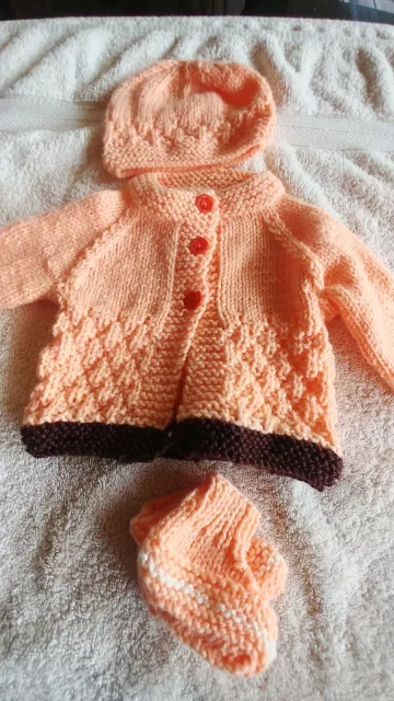 Hand knitted  baby sets Birth to 3 month 17 inch Chest in soft yarn