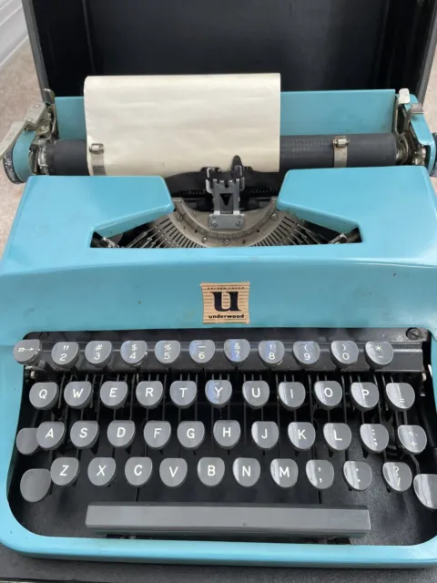 Vintage Underwood Leader Portable Typewriter w/ Case - 1950s Or 1960 Teal