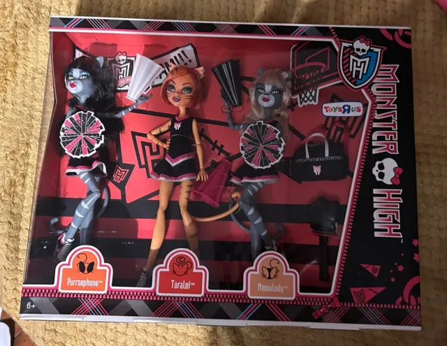 Monster High Doll Mib New Cheerleading Set Toys R Us Exclusive Cat Twins