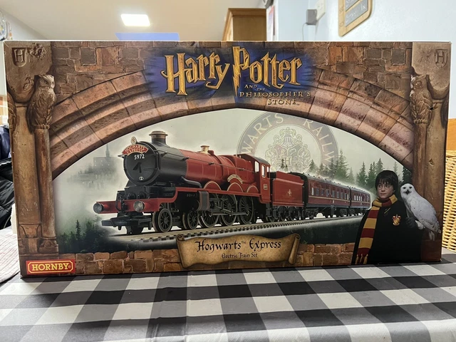 Harry potter philosopher's store stone hornby train set