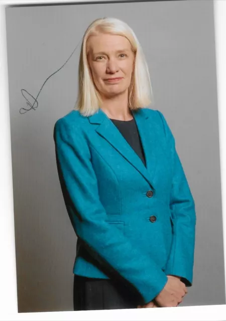 Rt Hon Amanda Milling Asia Minister & Conservative MP Hand Signed 6 x 4 Photo