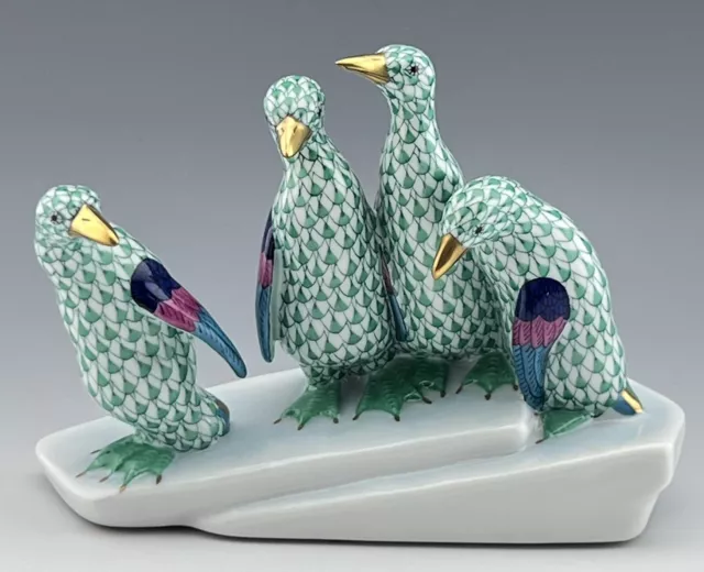 🦋 HEREND BRAND NEW Penguin Group Green Fishnet Figurine ($810 Retail)