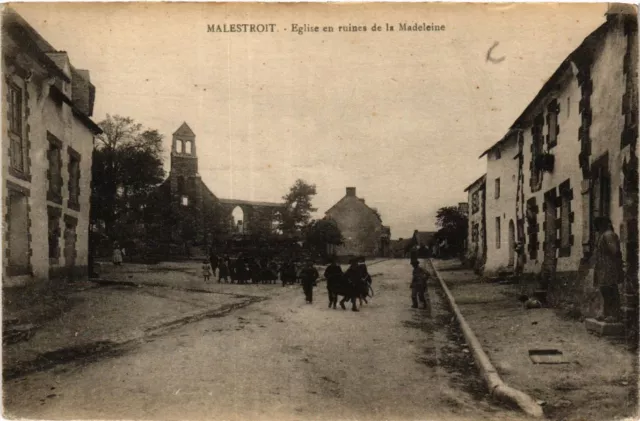 CPA AK MALESTROIT - Église en ruines de la MADELEINE (431236)