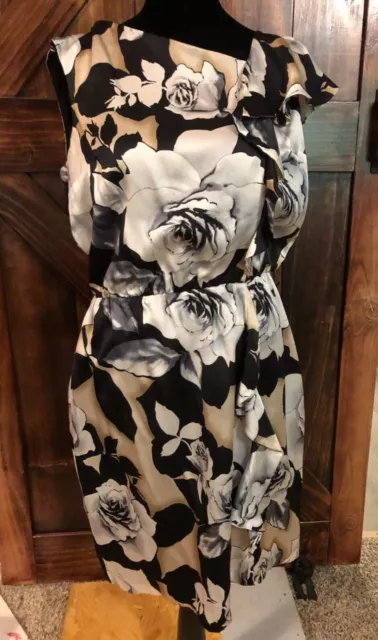 White House Black Market WHBM Silk Floral Midi Dress with Ruffle - Size 6