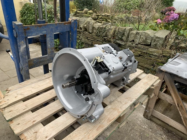 LAND ROVER SERIES 2A Reconditioned Gearbox & Transferbox 12 Months ...