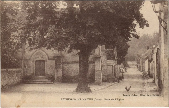CPA BETHISY-SAINT-MARTIN Place de l'Eglise (1207288)