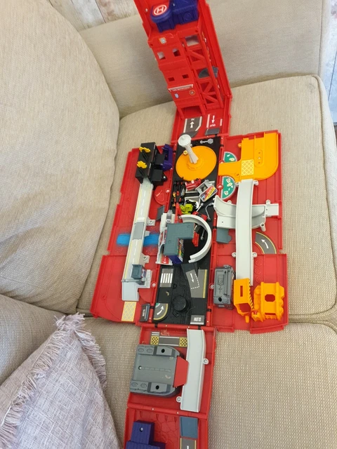 Foldout fire best sale station playset