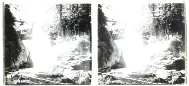France Cascade c1950 Photo Stereo Amateur Plaque de verre Vintage V36L25n