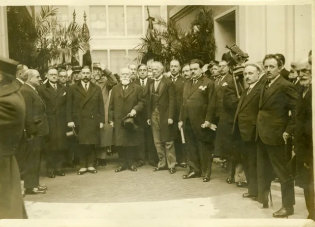 "Mr DOUMER à la Cité du Combattant 1931" Photo originale G. DEVRED (Agce ROL)