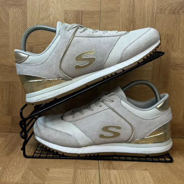 Skechers revival 910 hotsell