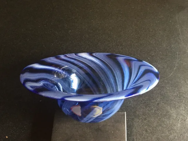 Stephen Morris Australia art glass swirled bowl