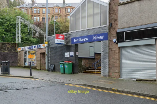Photo 6x4 A view of the front entrance to the railway station in Port Gla c2018