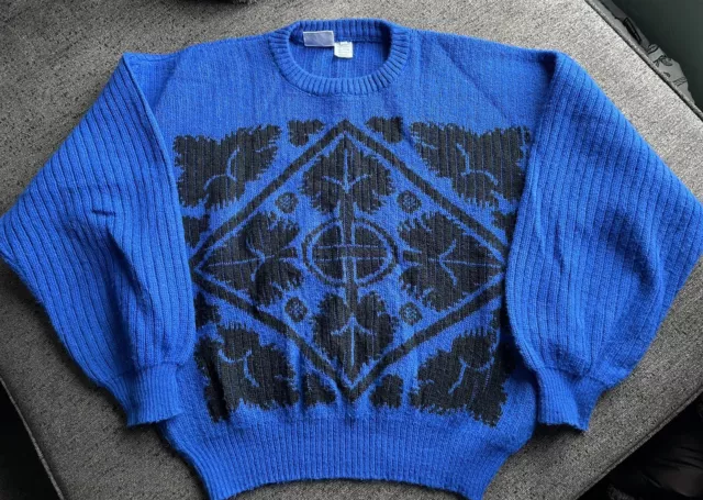 VNGT MAGNUM wool sweater Size Small knit Baroque Crest gothic 1980s Vintage Blue