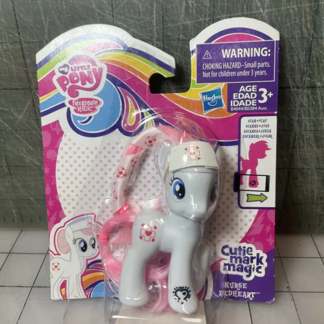 Figura MLP My Little Pony Friendship is Magic Explore Equestria Nurse Redheart