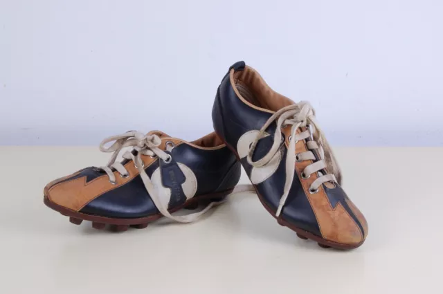Anciennes Chaussures De Football en Cuir 39 Chaussure Brevet Vintage Idée Cadeau
