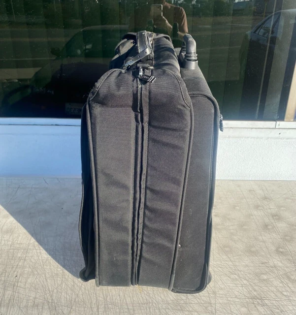 Tumi Black Alpha Wheeled Garment Bag 2233D3 Extended Trip Rolling Wardrobe 2