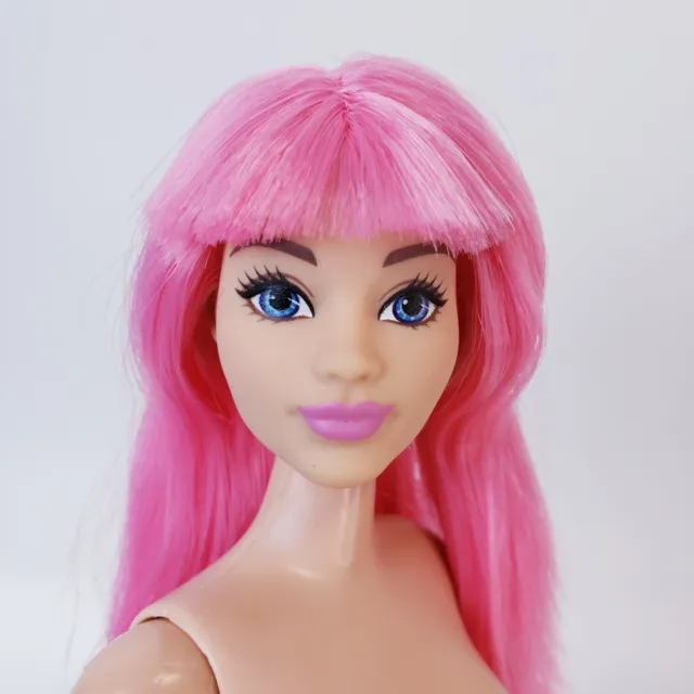 Barbie Dream House Daisy - Barbie's Friend - Curvy Doll - Pink Hair 