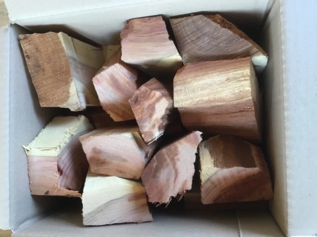 GRILLFACTUM Pflaume Holz Chunks 1,5 kg Smoker Wood Räucherholz Zwetschge grillen