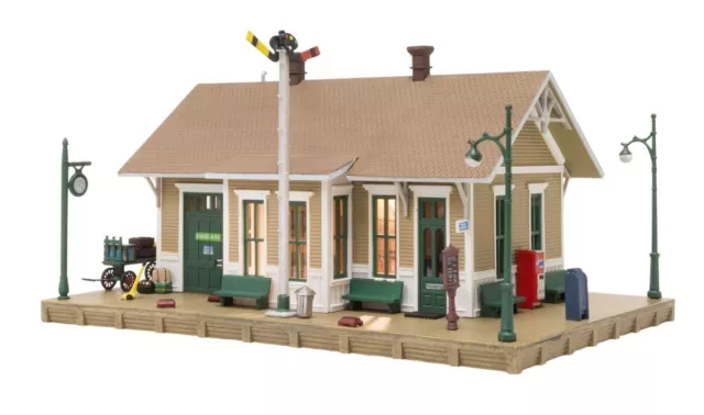 Woodland Scenics BR4928 Built and Ready N Scale Dansbury Depot Building NIB