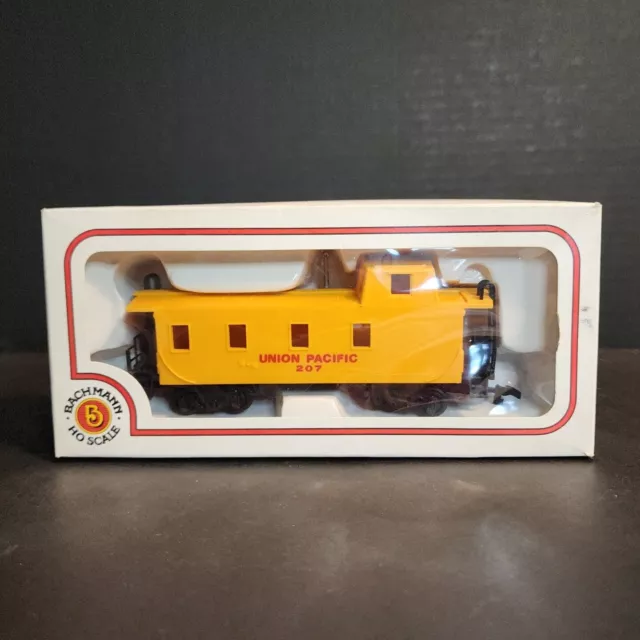 Vtg. Bachmann HO Scale Union Pacific Caboose #207 In Box