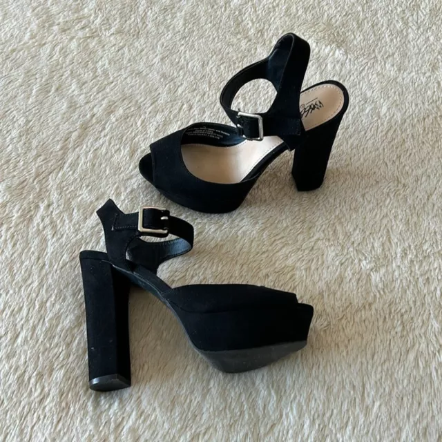 Mossimo chunky black block heels size 8.5
