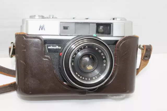 Vintage Minolta A5 Rangefinder 35mm Camera with Rokkor 45mm f/2.8 Lens Plus Case