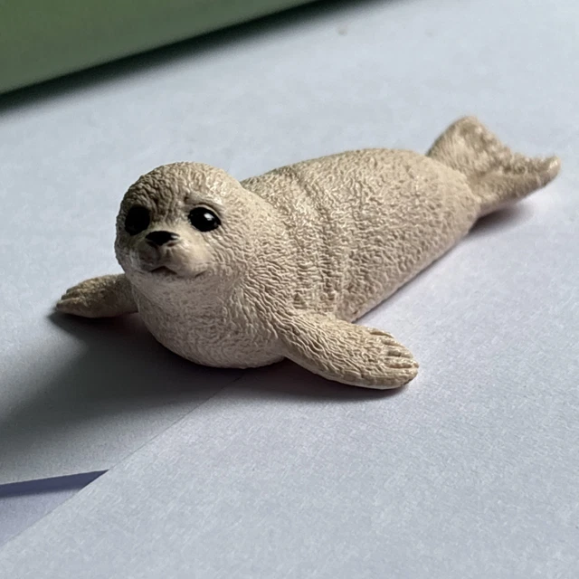 SCHLEICH 14703 Seehundjunges - Figurengröße Ca. 5,5 X 3,5 X 2 Cm