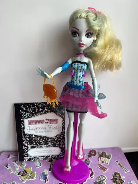 B#3  Monster High Laguna Blue Doll With Accessories  Authentic Ex Cond