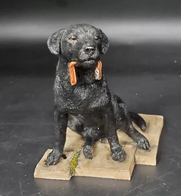 Sherratt and Simpson 4.5” Black lab Dog Sitting leash in mouth Figurine B11