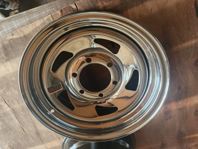 15" 6 Lug Trailer Wheel  6 On 5.5 Inches - Chrome Slot