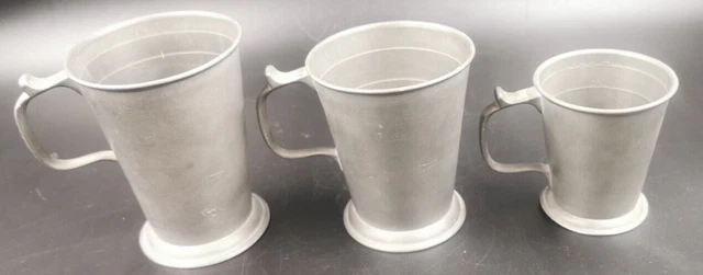 Tasse Ancienne En Étain - Timbale Piédouche Avec Anse - Vintage - Gris