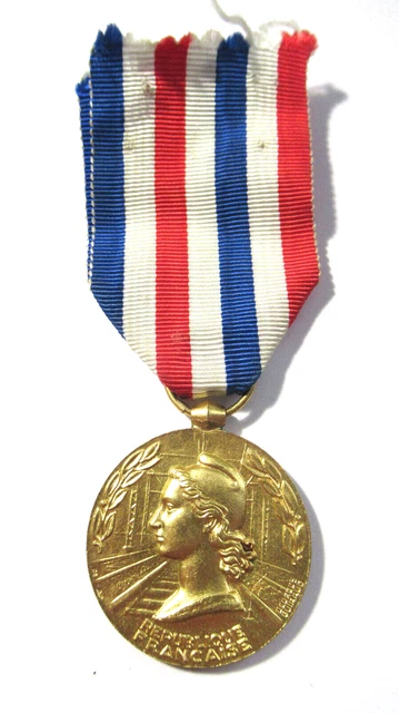 C30) BELLE MÉDAILLE civile française du dévouement 1889 french medal