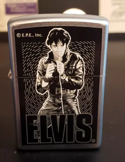 Never Struck2000 Elvis Presley   Zippo Lighter Unfired !!!