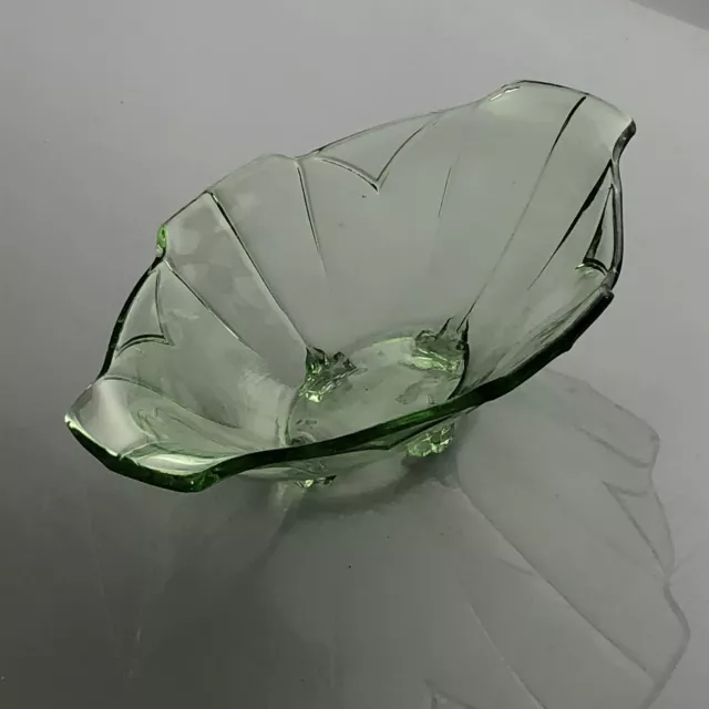 SOWERBY Chevron Art Deco Green Clear Glass Oval Fruit Bowl 1920's/30's Bin11