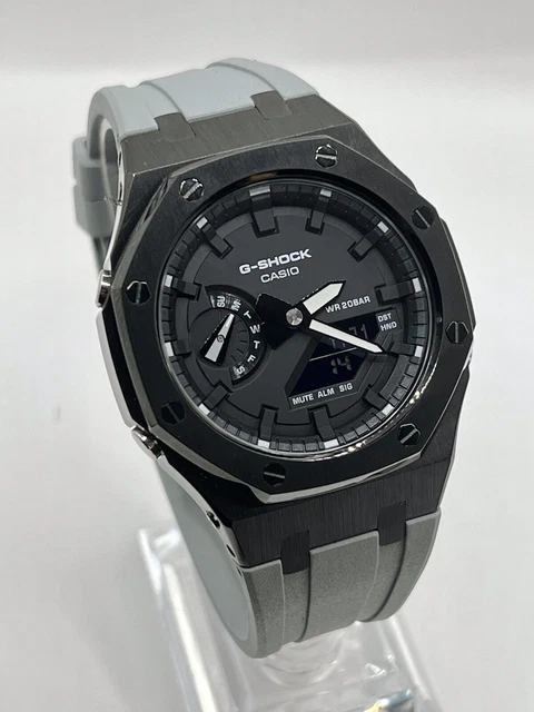 Verkijgbaar bij G-Shock met kleine kast - GMA-P2110-7AER