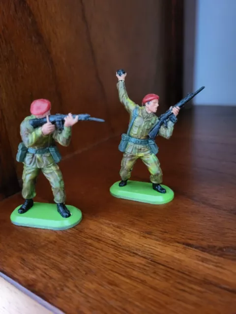 Britains/parachutistes/54mm no 90mm  Clairet Elastolin JIM Aohna Acedo Starlux