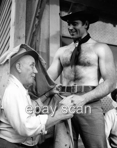 Clint Walker Of Cheyenne Barechested Beefcake   8X10 Photo  155