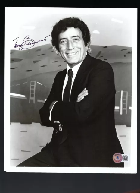 Tony Bennett signed 8x10 photograph Beckett Authenticated Jazz Singer