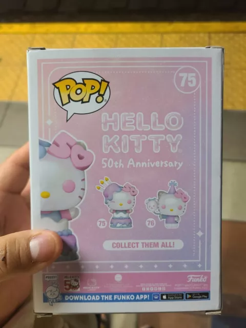 Funko Pop Hello Kitty Cake Glitter 50th Anniversary Target Diamond Exclusive 2